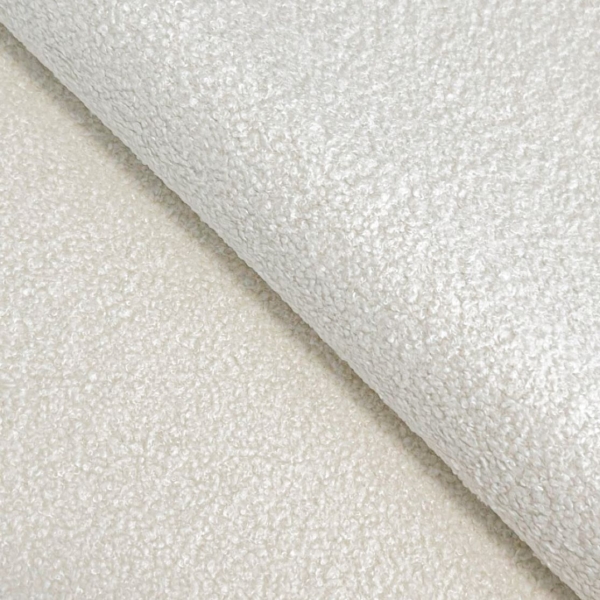 KANAPA W STYLU BOHO AGAT W ŚMIETANKOWEJ TKANINIE BARANEK